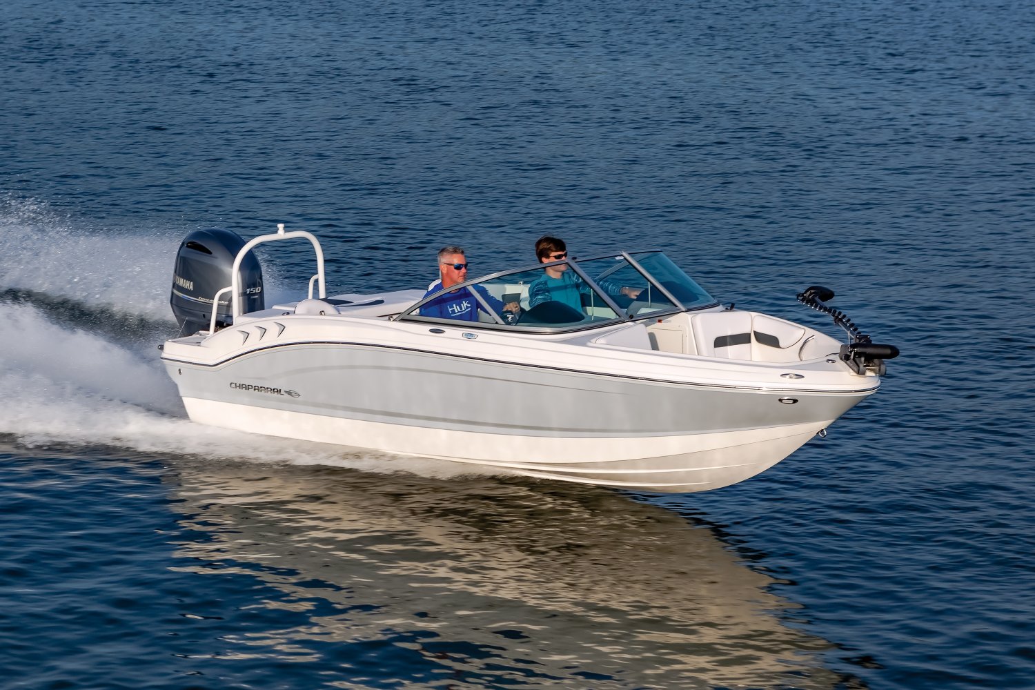 Chaparral expands range with new Outboard and Surf Models - Aussie Boat ...