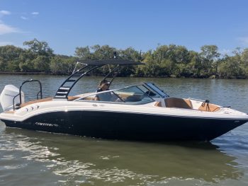 Chaparral 23SSi Outboard Bowrider
