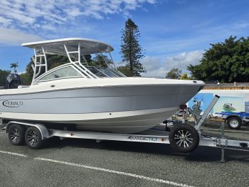 Robalo R247 D.C