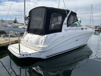 Alternative view of Sea Ray 335 Sundancer