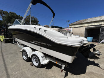 Alternative view of Chaparral 19 H20 Ski-Fish