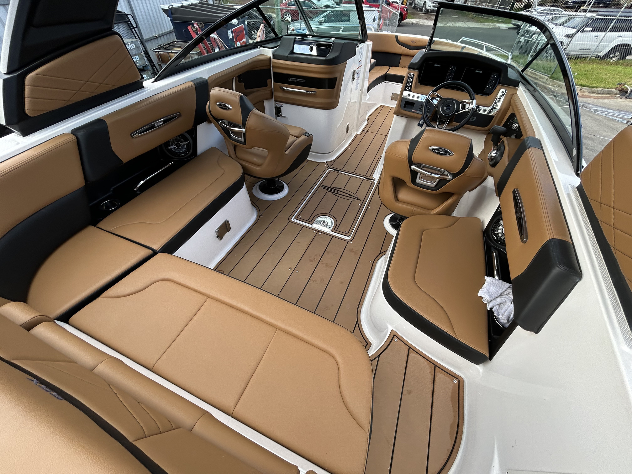 Chaparral 267SSx Premium Bowrider - Image 8