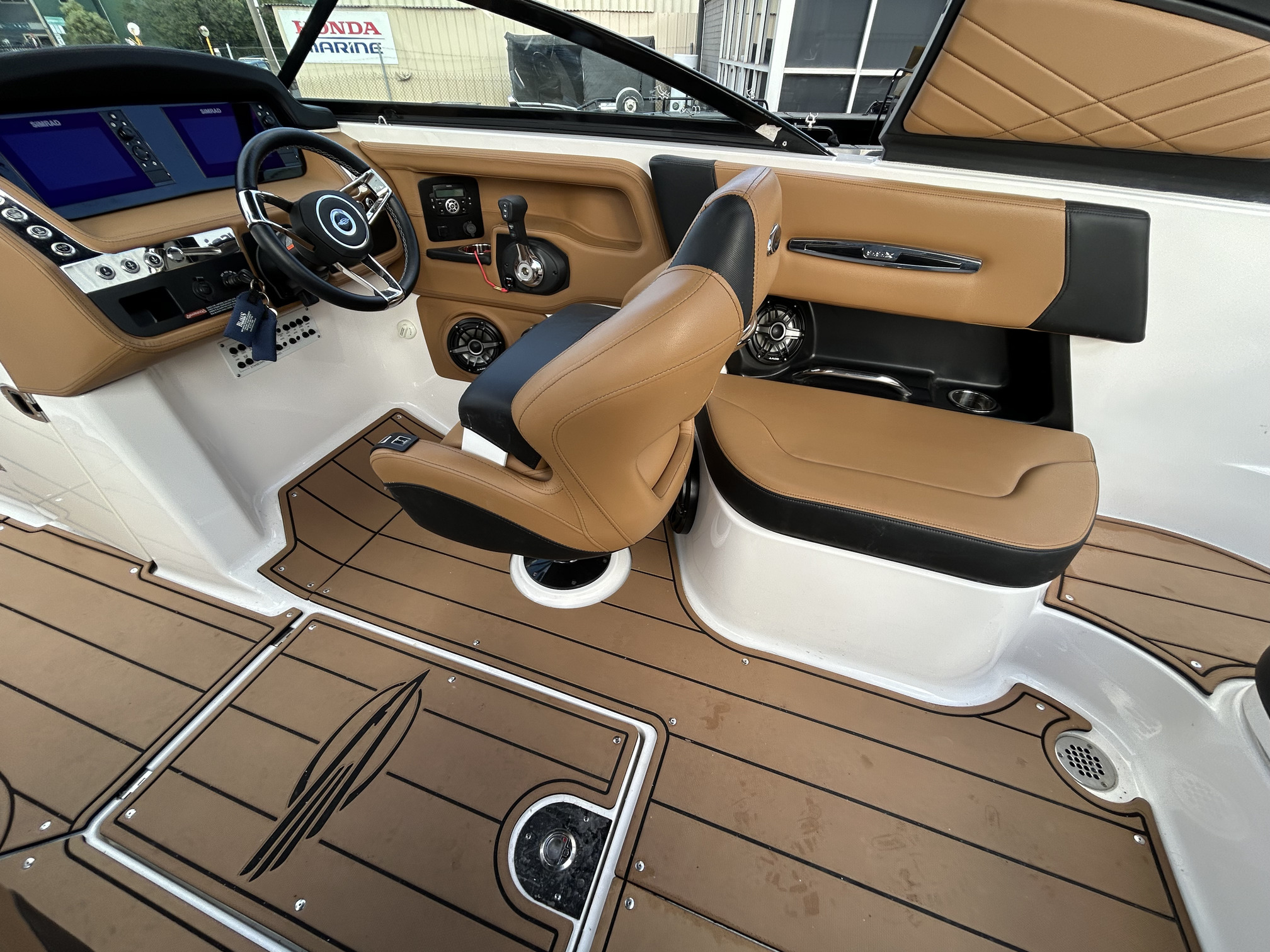Chaparral 267SSx Premium Bowrider - Image 14